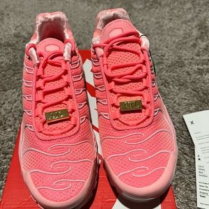 WMNS AIR MAX PLUS ATL